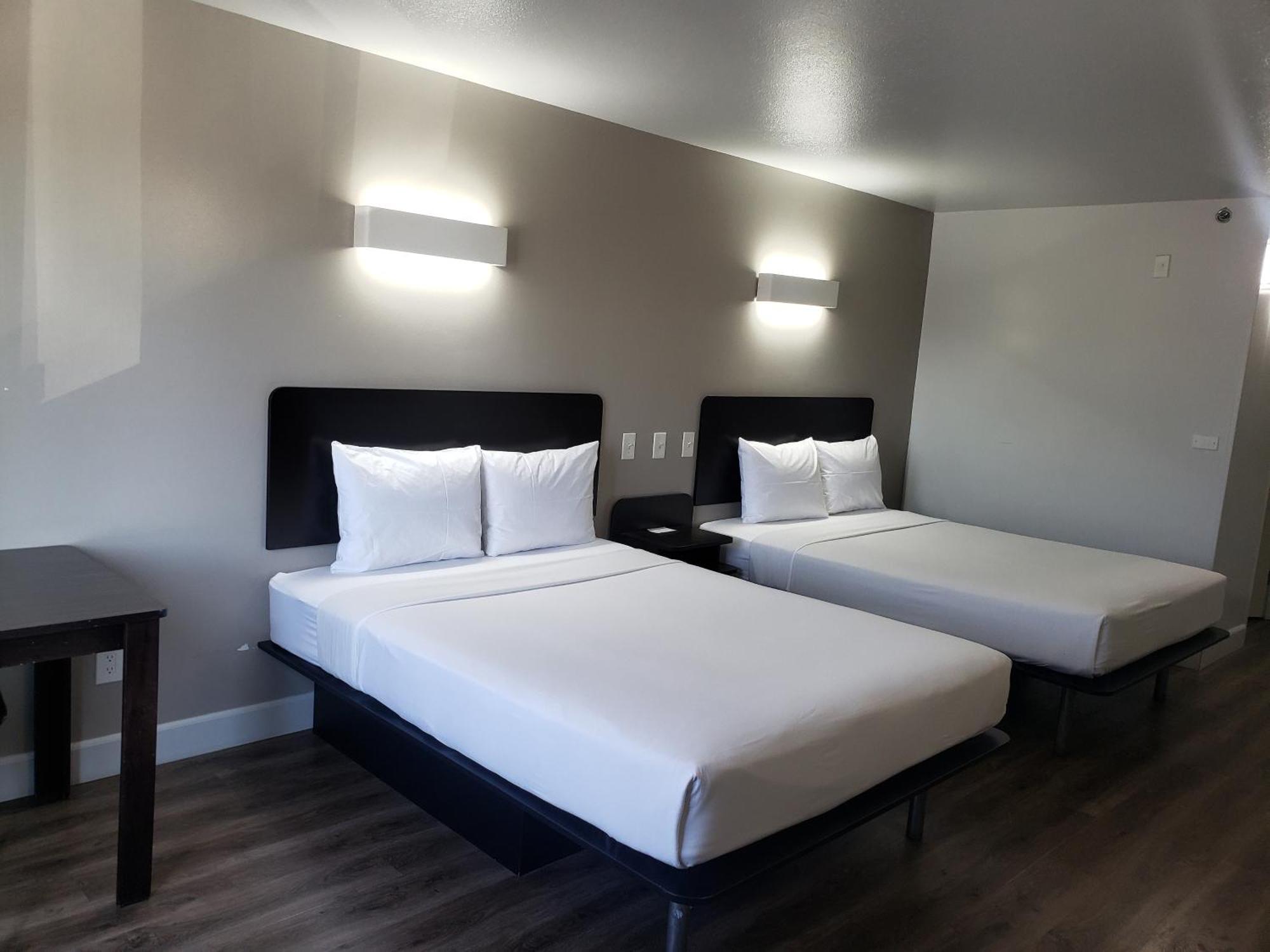 Motel 6-Hesperia, CA - West Main Street I-15 Buitenkant foto