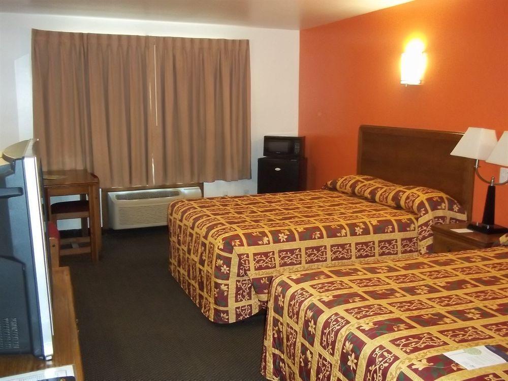 Motel 6-Hesperia, CA - West Main Street I-15 Buitenkant foto