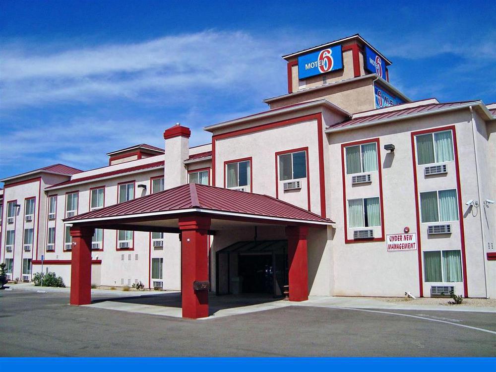 Motel 6-Hesperia, CA - West Main Street I-15 Buitenkant foto