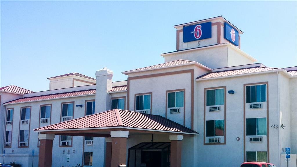 Motel 6-Hesperia, CA - West Main Street I-15 Buitenkant foto