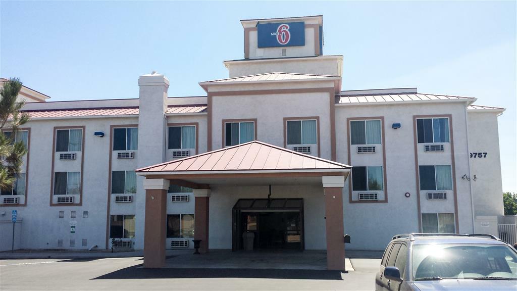 Motel 6-Hesperia, CA - West Main Street I-15 Buitenkant foto